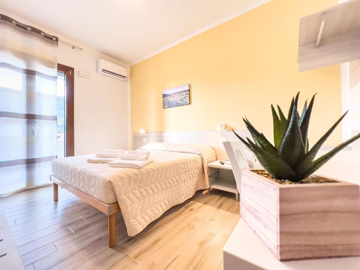 B&B Babbu Meu 博萨 外观 照片